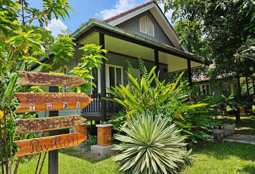 Бунгало Стандарт с Балконом, Bearlin Bungalow