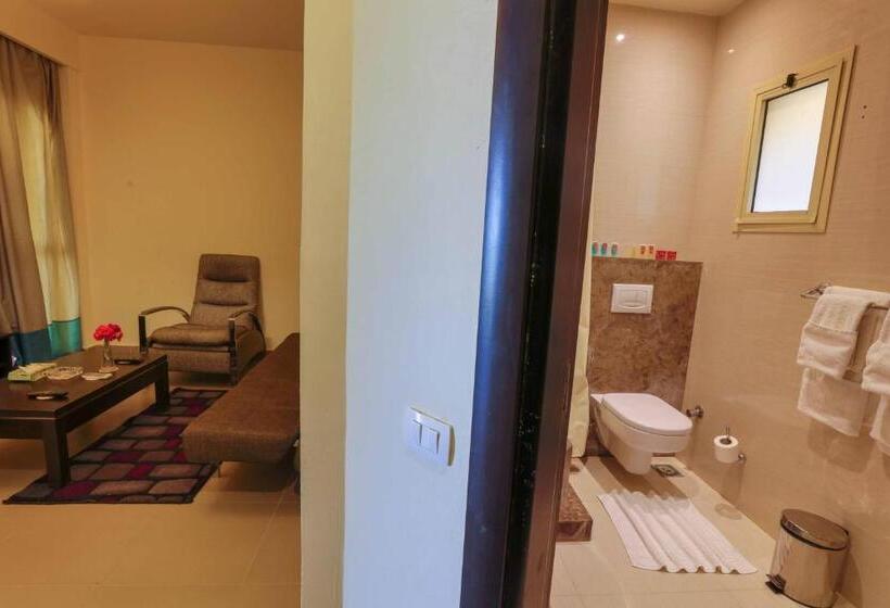 سوییت, Mousa Coast Hotel & Spa