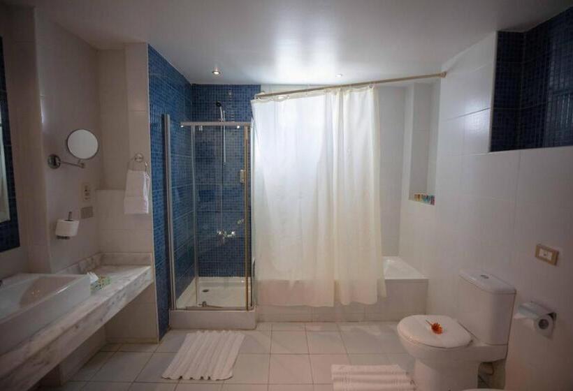 اتاق لوکس سه تخته, Mousa Coast Hotel & Spa