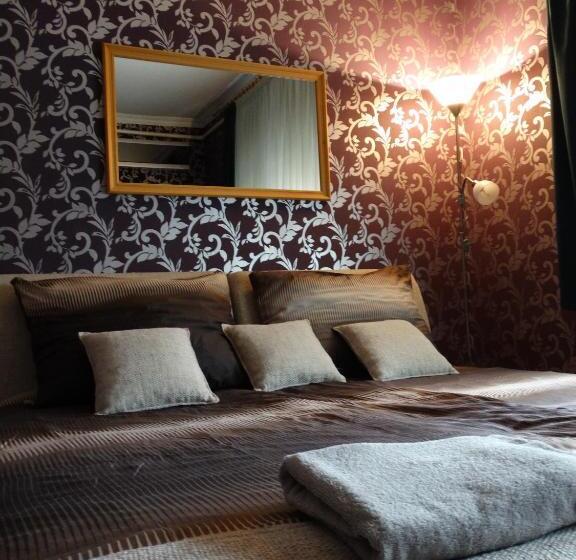 デラックスルーム, Budai Panzió