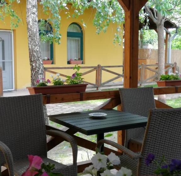 Четырехместный Номер Стандарт, Karpatia Panzio