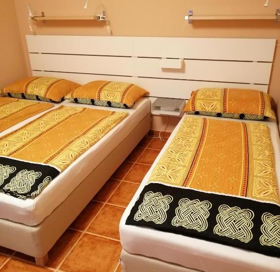 Четырехместный Номер Стандарт, Karpatia Panzio