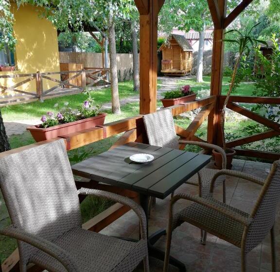 Номер Стандарт Индивидуальный, Karpatia Panzio