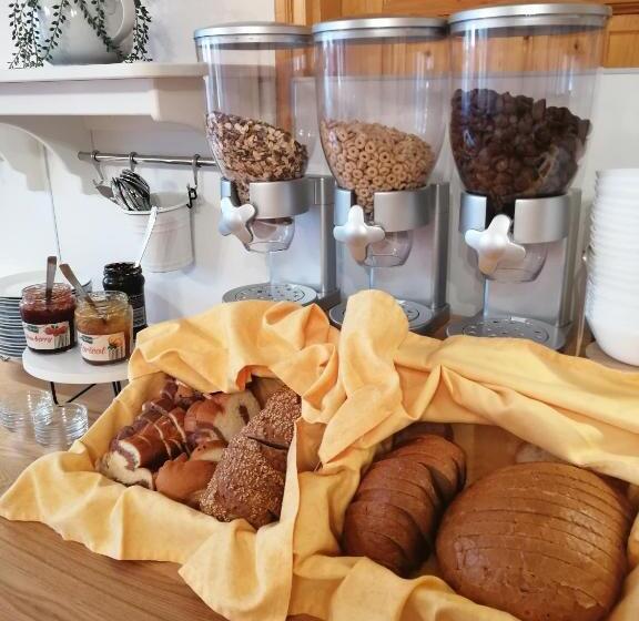 Номер Стандарт Индивидуальный, Karpatia Panzio