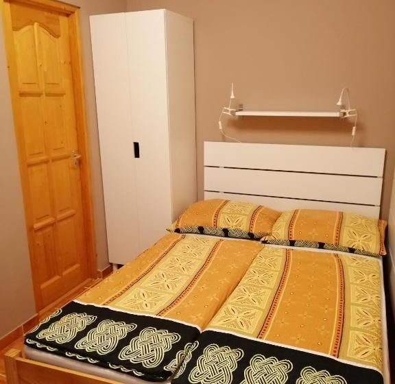 Номер Стандарт Индивидуальный, Karpatia Panzio