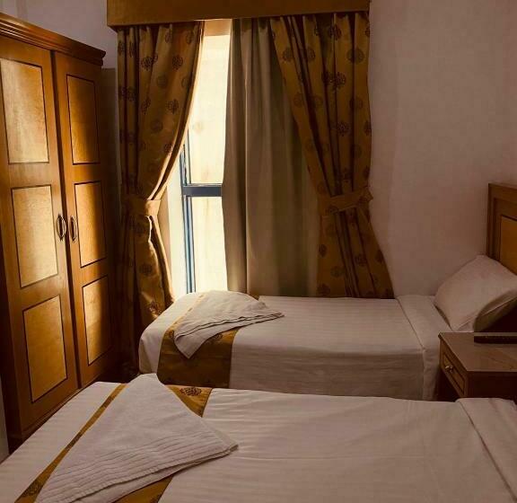 スタンダードルーム, Hamad Saif Batal