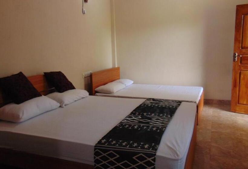 Family Room, Alas Garden