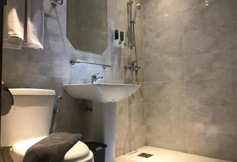 Deluxe-huone, Arisu
