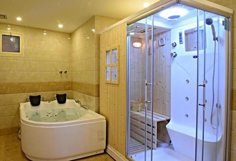 سوئیت رویال, Garden Plaza