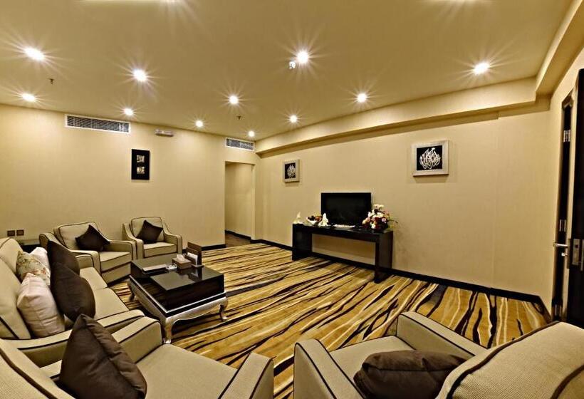 سوییت سوپریور, Garden Plaza