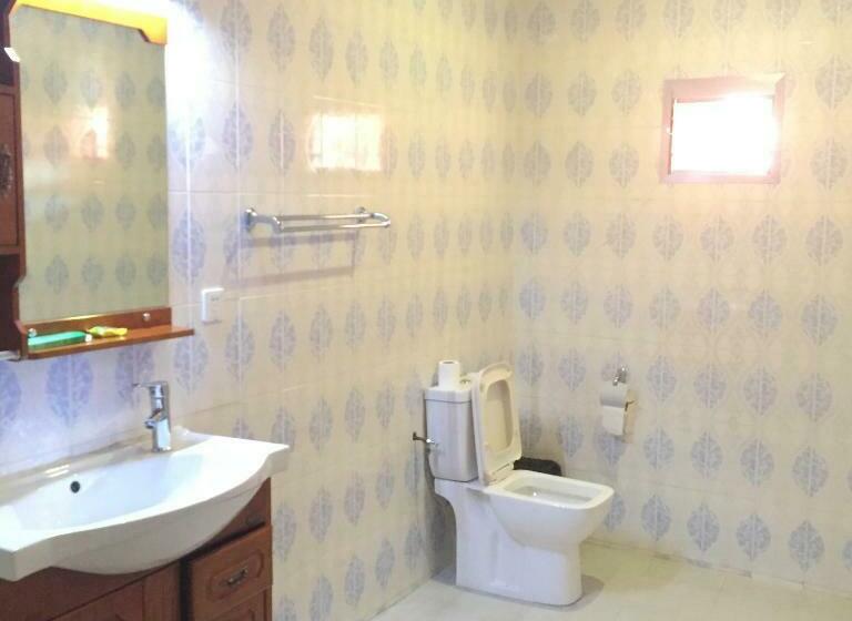 سوییت, Hôtel Des Jardins