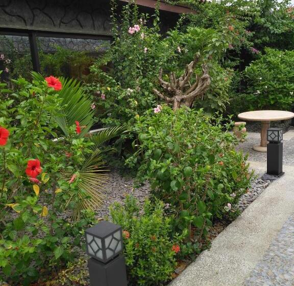 اتاق لوکس, Hôtel Des Jardins