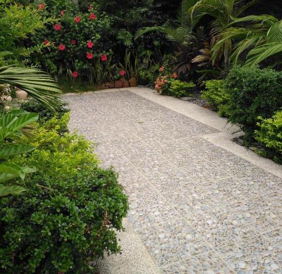 اتاق لوکس, Hôtel Des Jardins