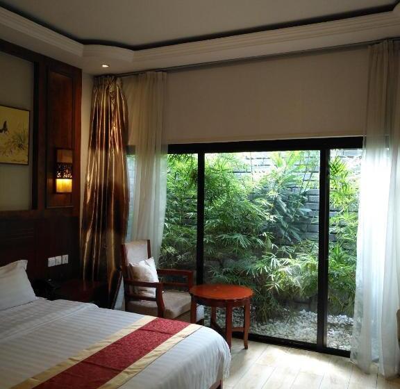 سوییت سوپریور, Hôtel Des Jardins