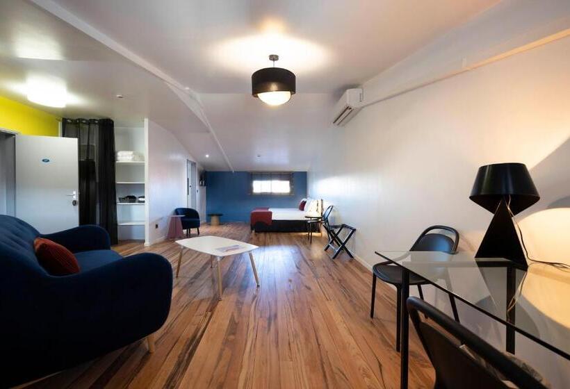 اتاق لوکس با تراس, Ker Alberte