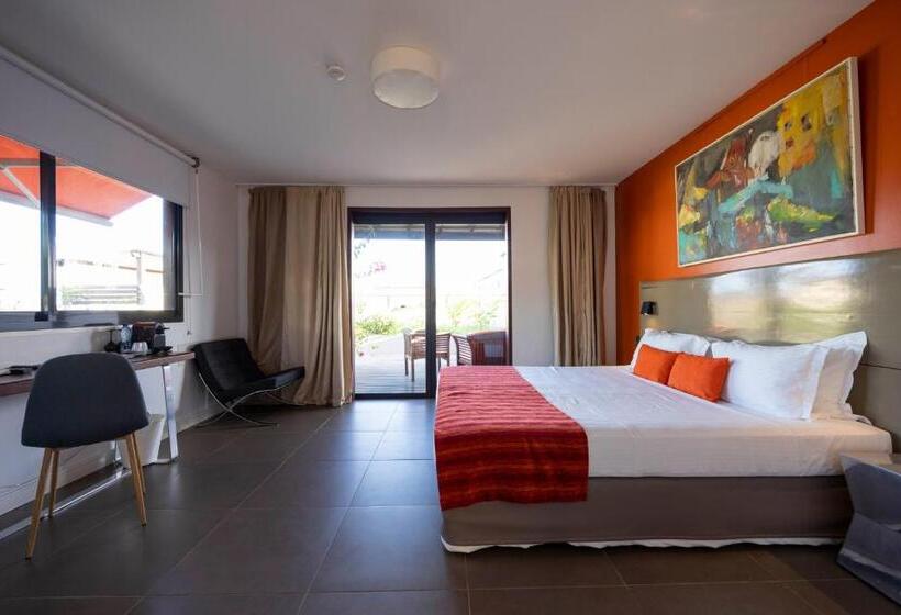 اتاق لوکس با تراس, Ker Alberte