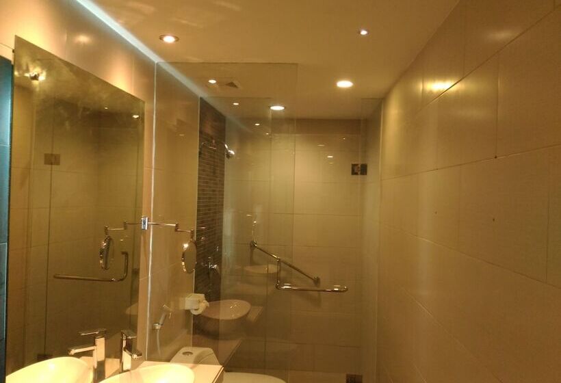 חדר סטנדרט, Kharisma