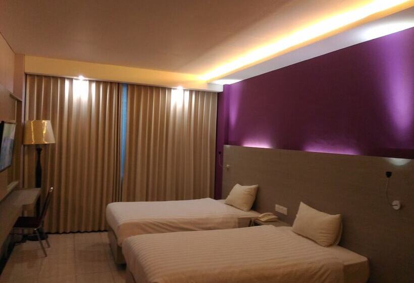 חדר סטנדרט, Kharisma