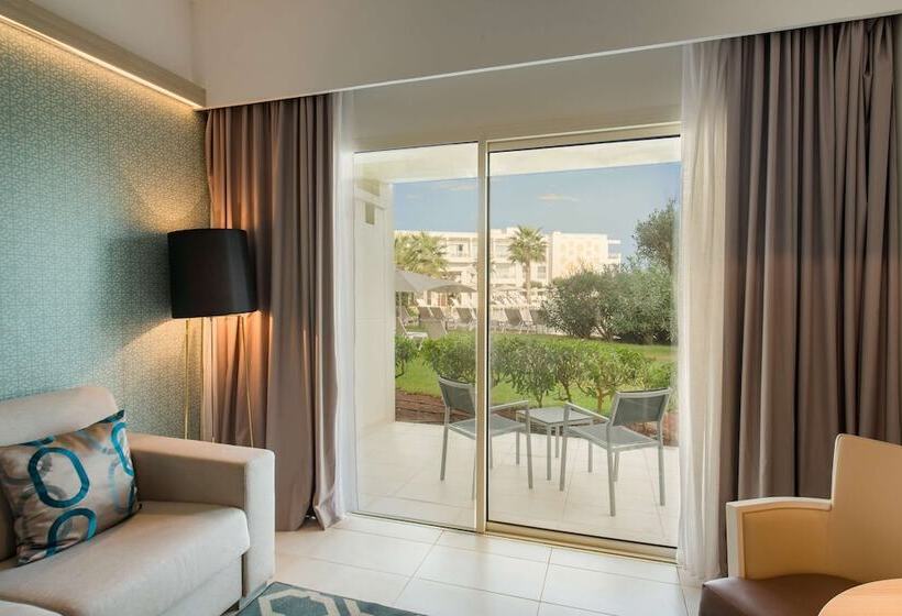 수피리어 룸 가든 전망, Radisson Blu Resort Saidia Beach