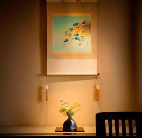 غرفة قياسية مطلّة علي البحر, Himakajima Isuzukan