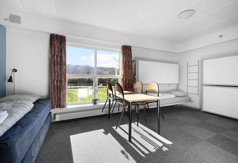 Perhehuone, Danhostel Vejle
