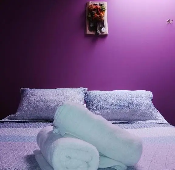 エコノミールーム, Hostal La Base