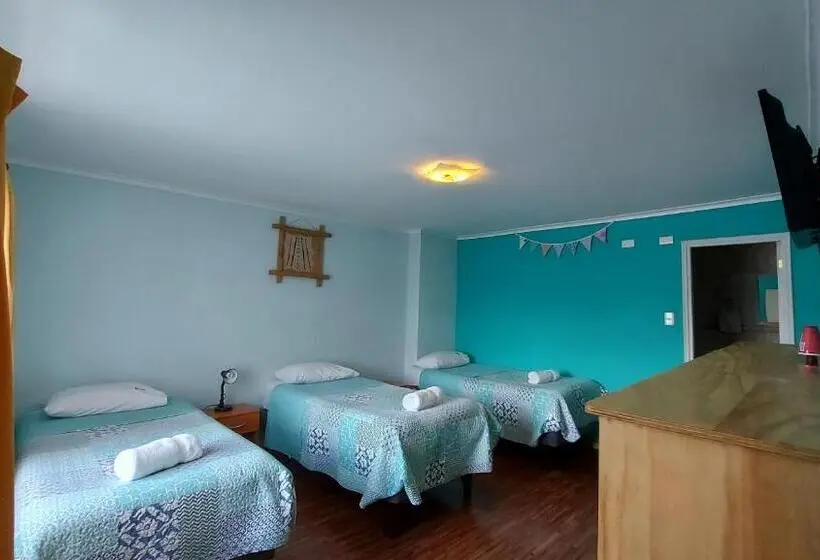 スタンダードトリプルルーム, Hostal La Base