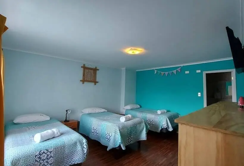 スタンダードトリプルルーム, Hostal La Base