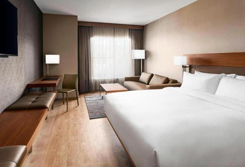 غرفة قياسية سرير كينج لذوى الإحتياجات الخاصة, Ac Hotel By Marriott Chapel Hill Downtown