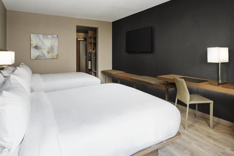 장애인을 위한 스탠다드 룸, Ac Hotel By Marriott Chapel Hill Downtown