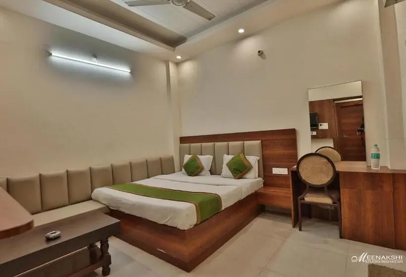 Deluxe Room, Haridev
