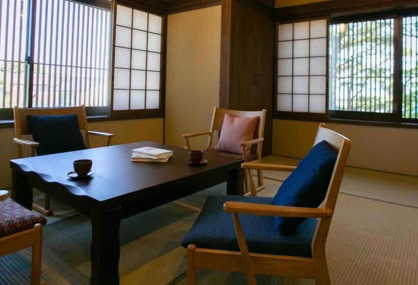 اتاق لوکس خانوادگی, Kutsukake Stay Nakakaruizawa