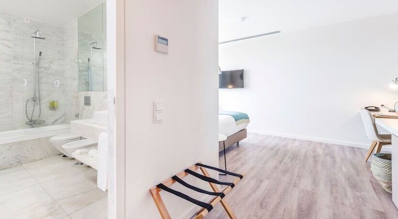 디럭스 룸, Octant Santiago