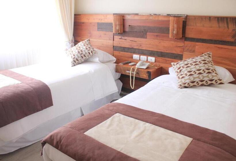 スタンダードトリプルルーム, Plaza Pinto