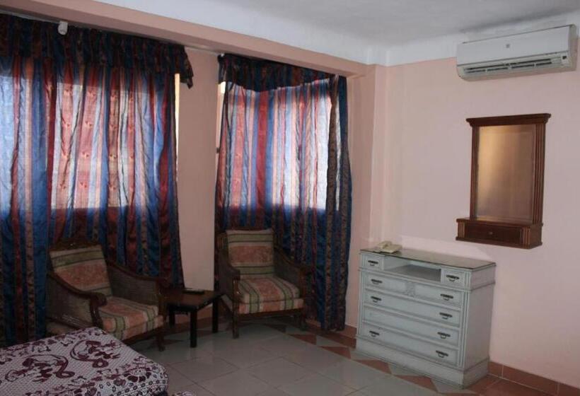 اتاق استاندارد چهار تخته با چشم‌انداز دریا, Sea Star