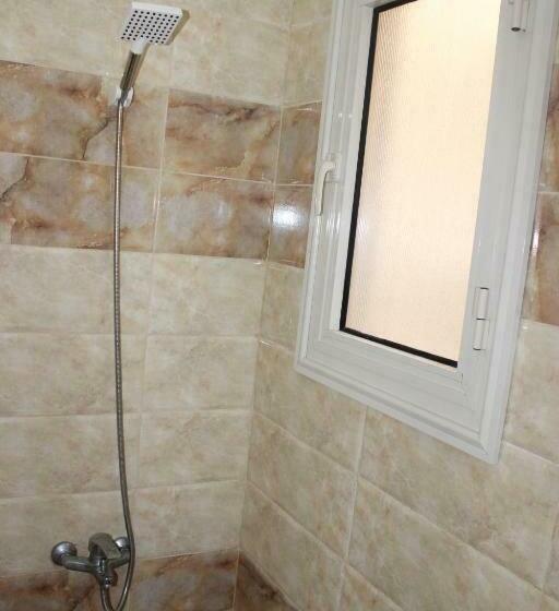 اتاق اکونومی یک تخته, Sea Star