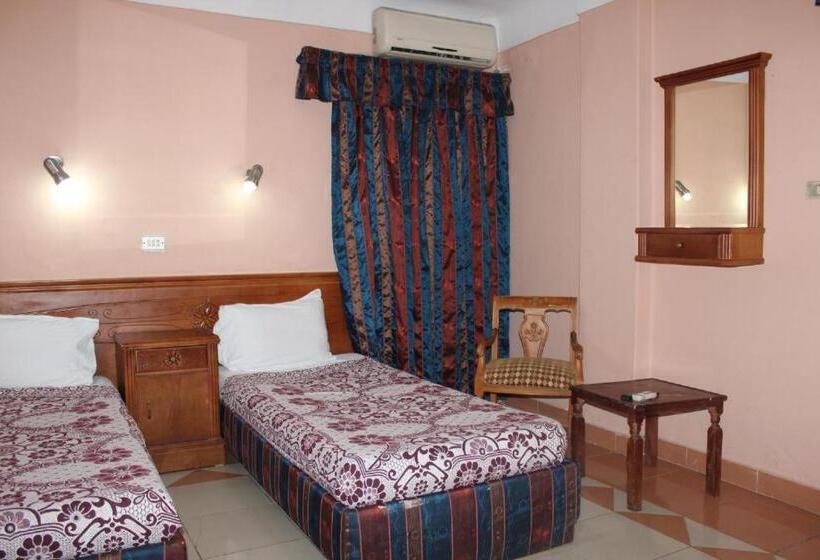 اتاق اکونومی یک تخته, Sea Star