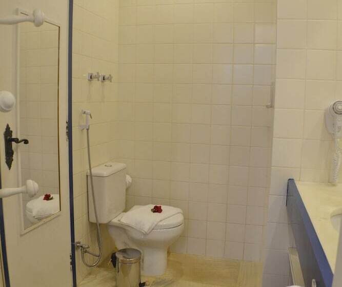 اتاق لوکس, Villa Raphael