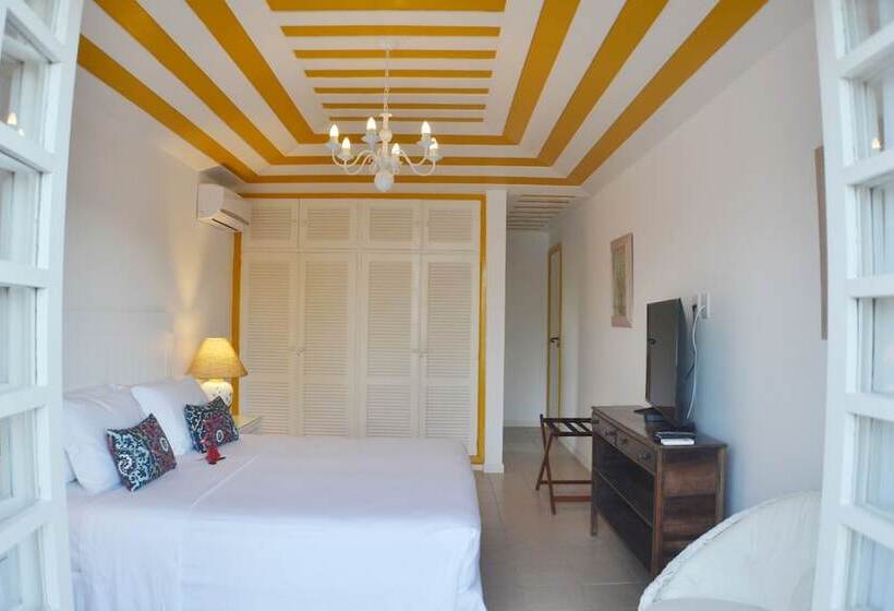 اتاق لوکس, Villa Raphael