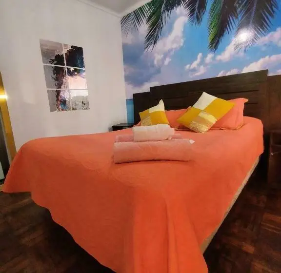 اتاق استاندارد با سرویس بهداشتی مشترک, Aji Verde Hostel