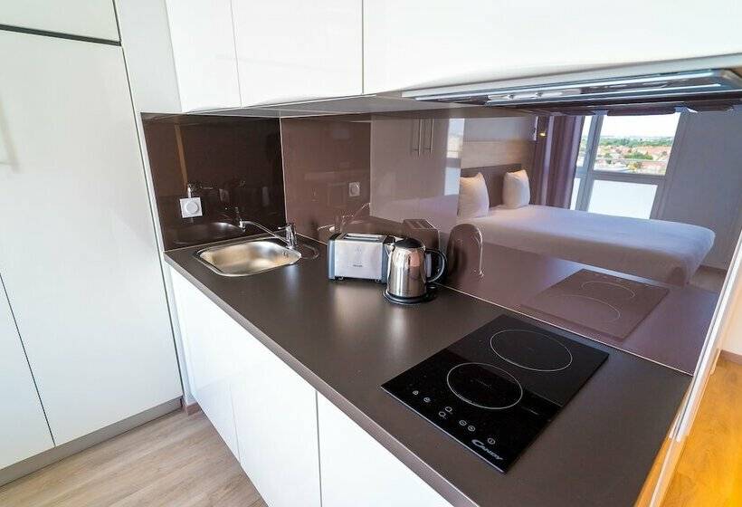 استودیو کامفورت, All Suites Choisy Le Roi