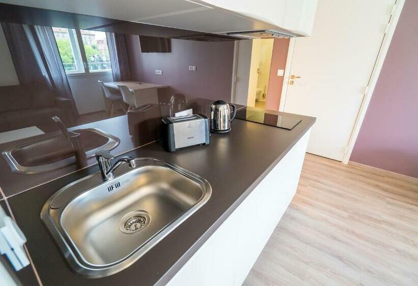 استودیوی استاندارد, All Suites Choisy Le Roi