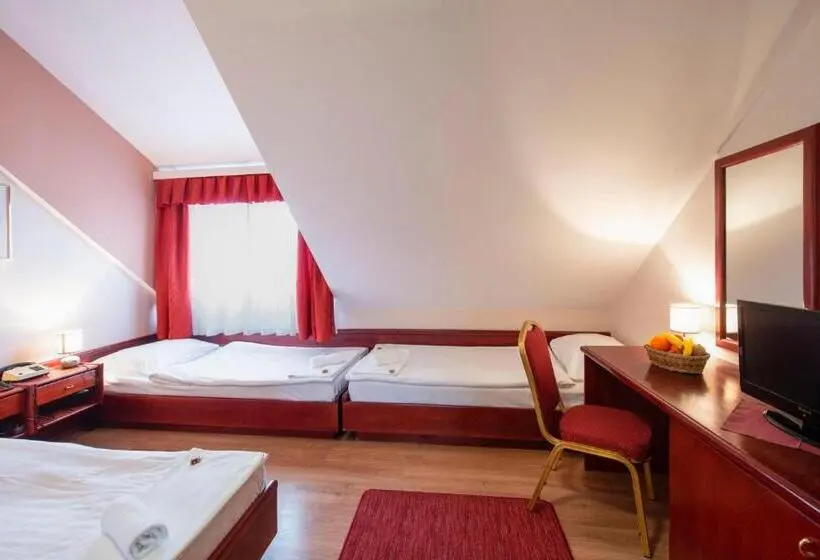 Habitació Triple Estàndard, B&b Garestin