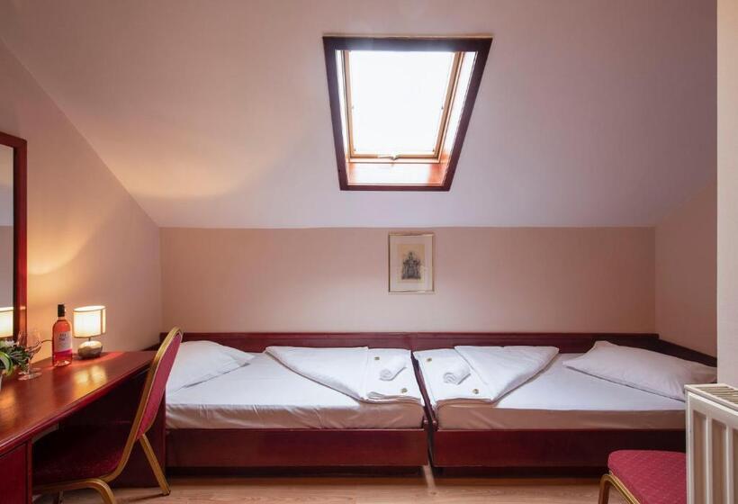 Номер Стандарт, B&b Garestin