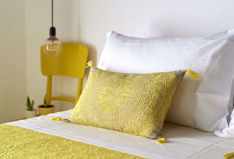 スタンダード４人部屋, Curù