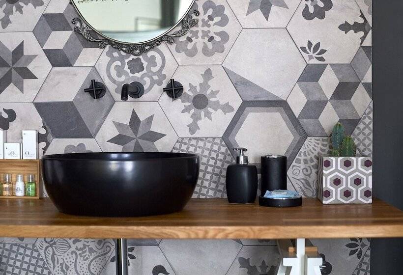 スタンダード４人部屋, Curù