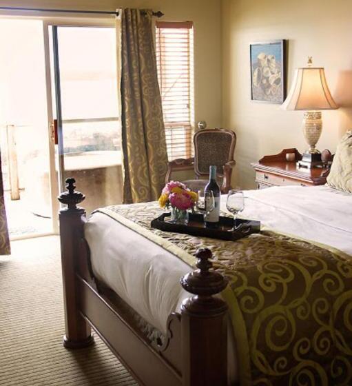 جناح مزود بجاكوزى, Camano Island Inn