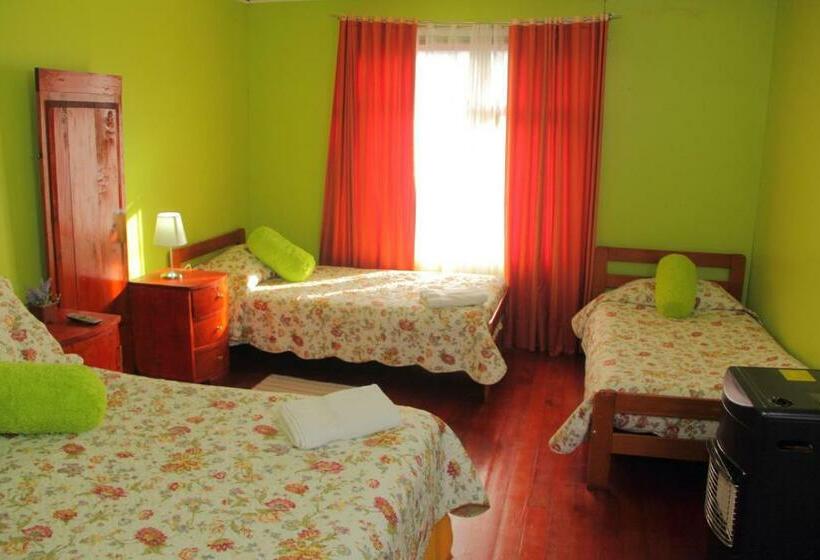 Трехместный Номер Стандарт Совместная Ванная, Hostal Benavente