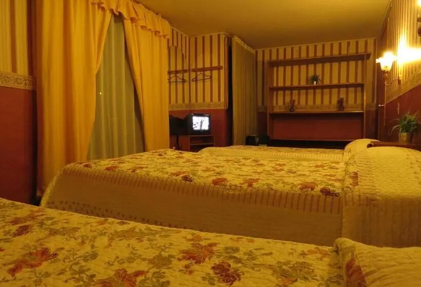 اتاق خانوادگی, Hostal Benavente