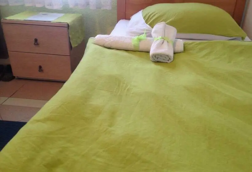 اتاق استاندارد, Hostel Lega House